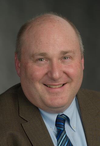 Head shot of Geoff Dabelko
